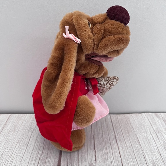 Wrinkles Ganz Girl Dog Plush Finger Puppet Superhero Red Cape Dress Bone 1986 - Picture 2 of 14